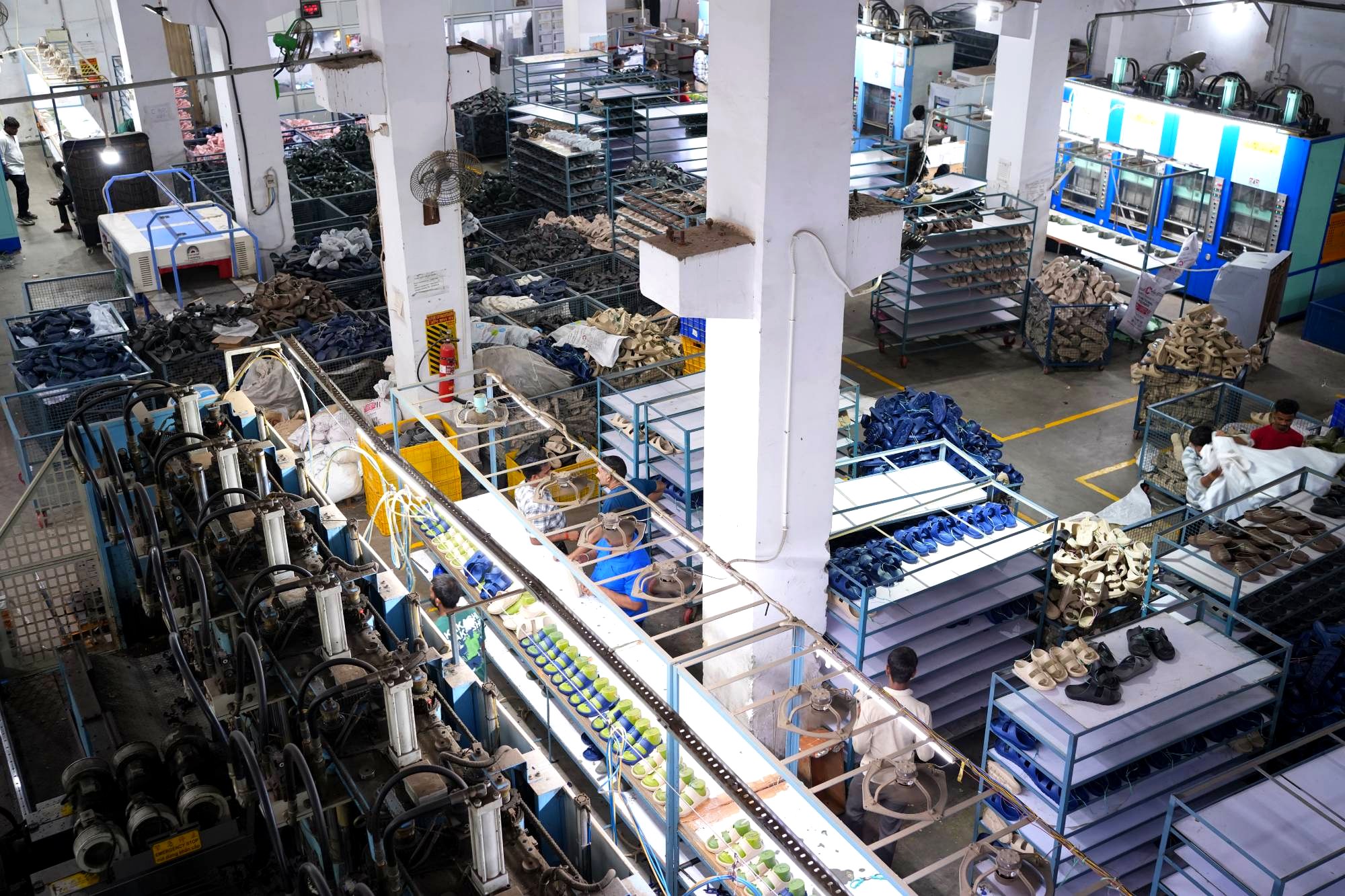EVA machines and conveyor on the Belgi production floor