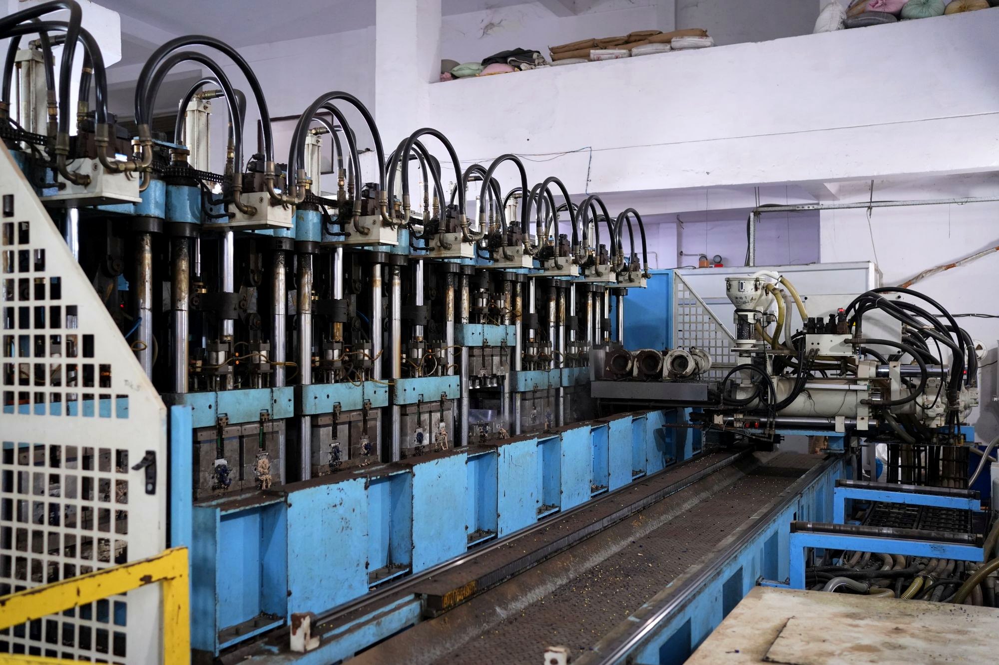 EVA injection-moulding press line